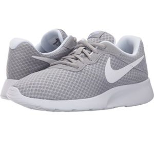 Women's Nike Tanjun - Grey/Gray